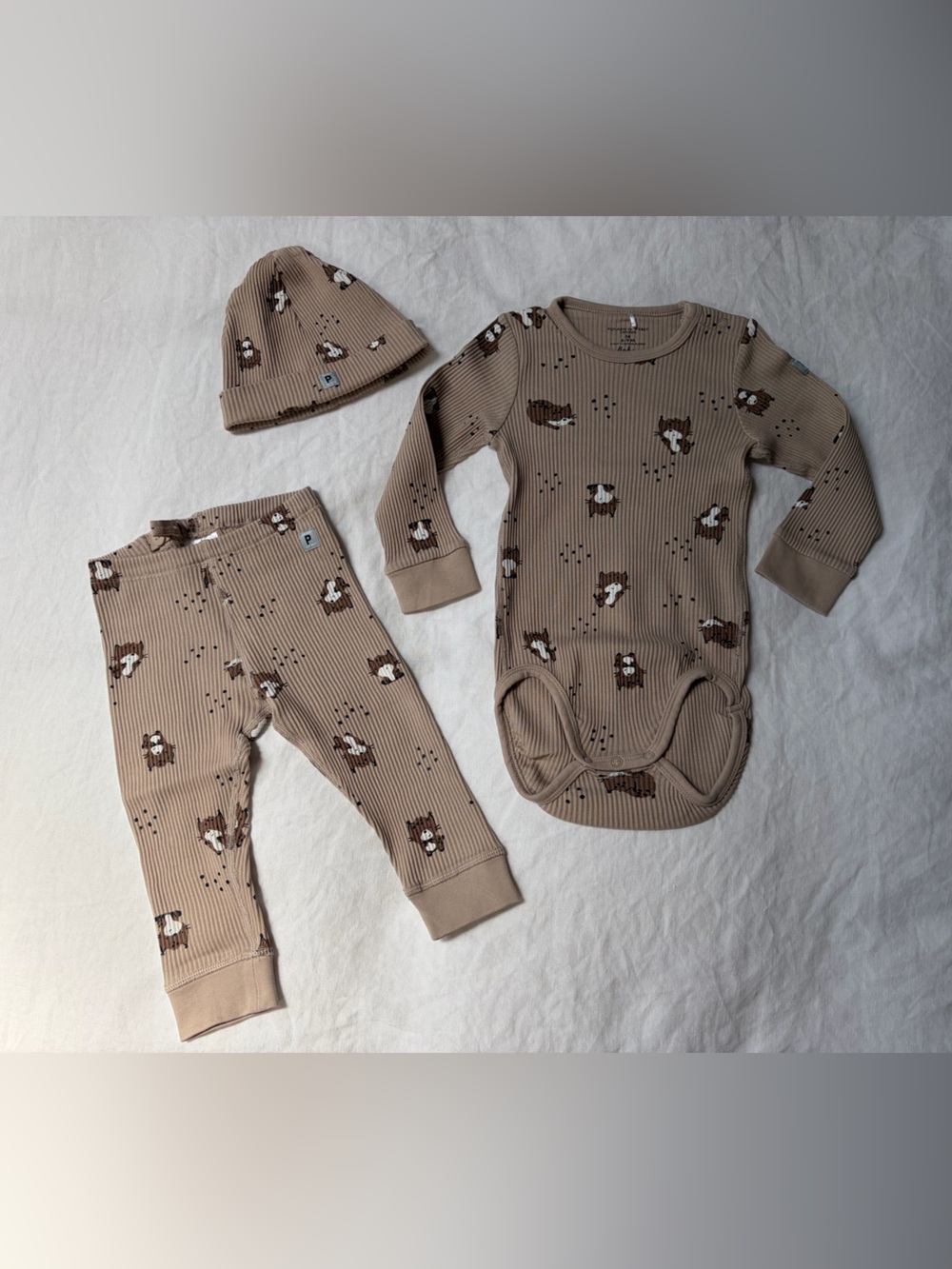Polarn O Pyret Baby Outfit 6-9m (sizing is generous)